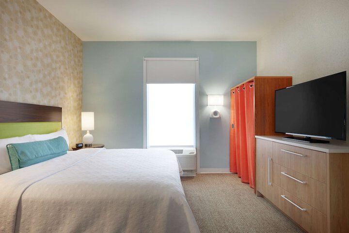 Room 16 of 27