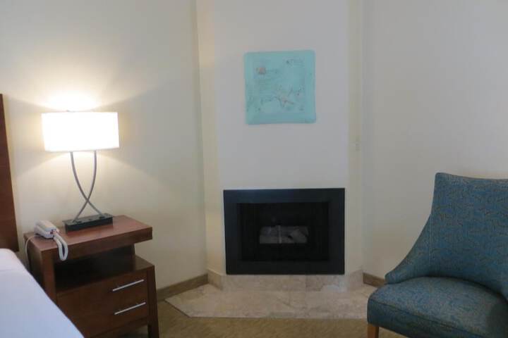 Room 34 of 46