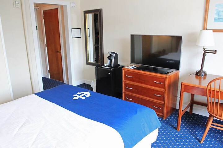 Room 125 of 247