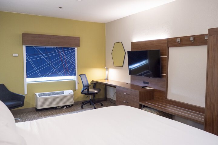 Holiday Inn Express & Suites Greenville Airport by IHG