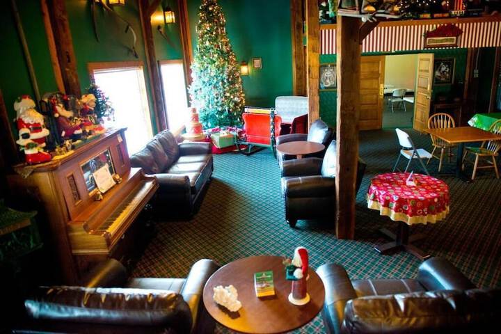 Santas Lodge and Resort
