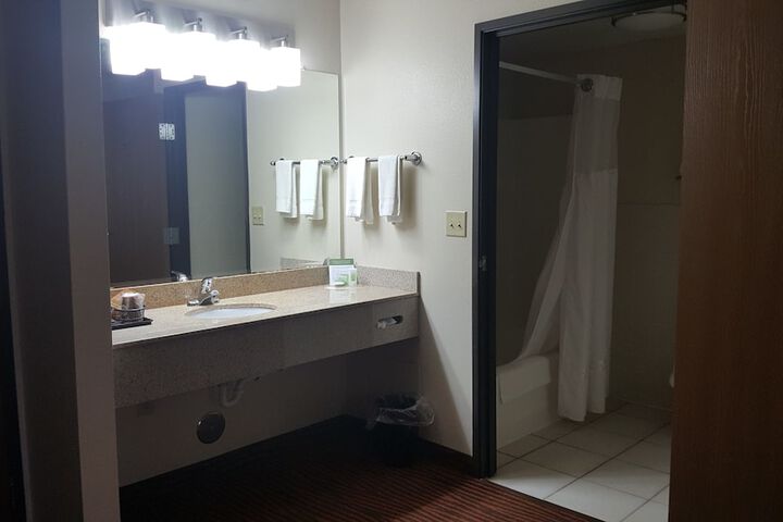 Room 8 of 46