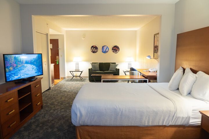 La Quinta Inn & Suites by Wyndham Bannockburn-Deerfield