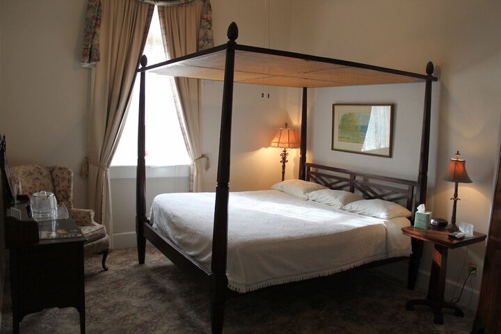Room 65 of 80