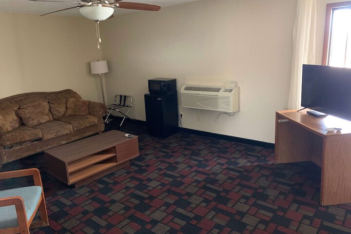 Room 5 of 34