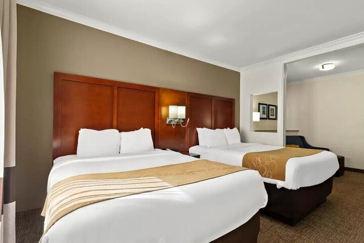 Room 11 of 30