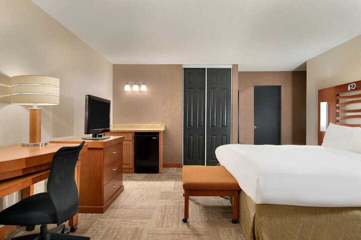Room 19 of 64