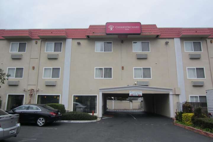 Hotel 4 of 40