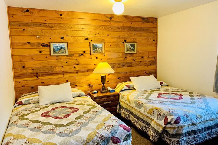 Room 17 of 32