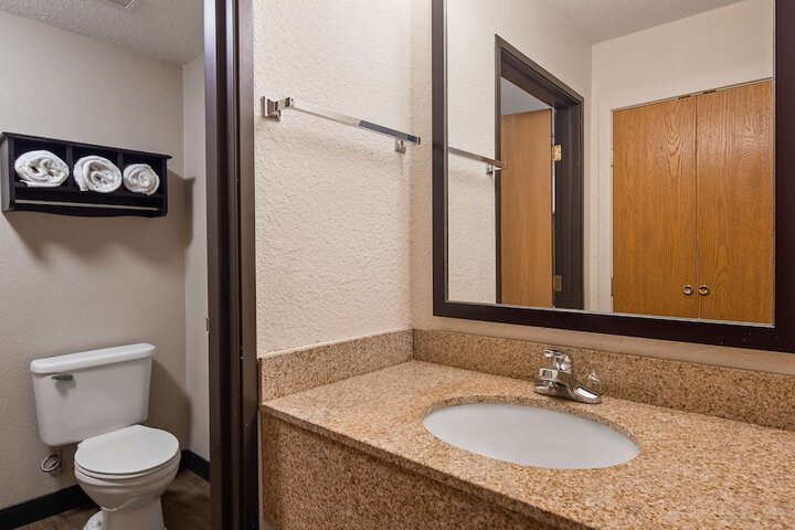 Room 13 of 28
