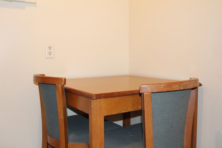 Room 9 of 11