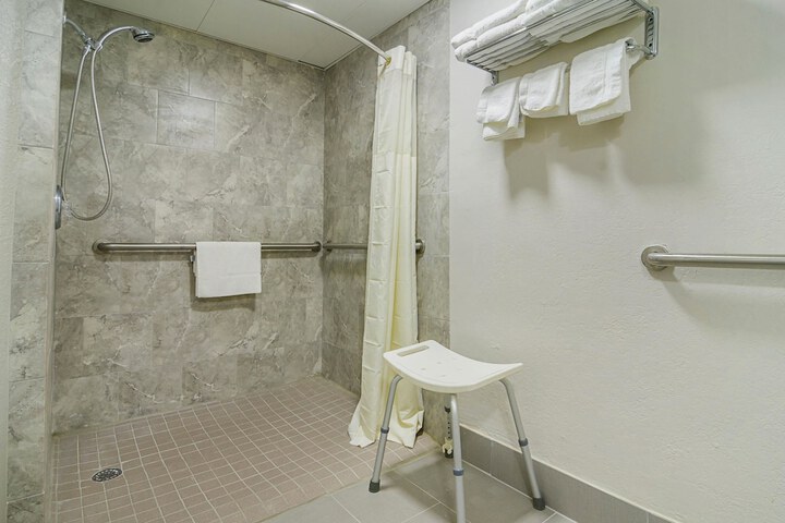 Room 20 of 27
