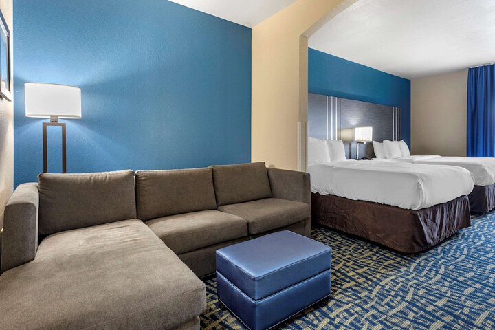 Room 15 of 19