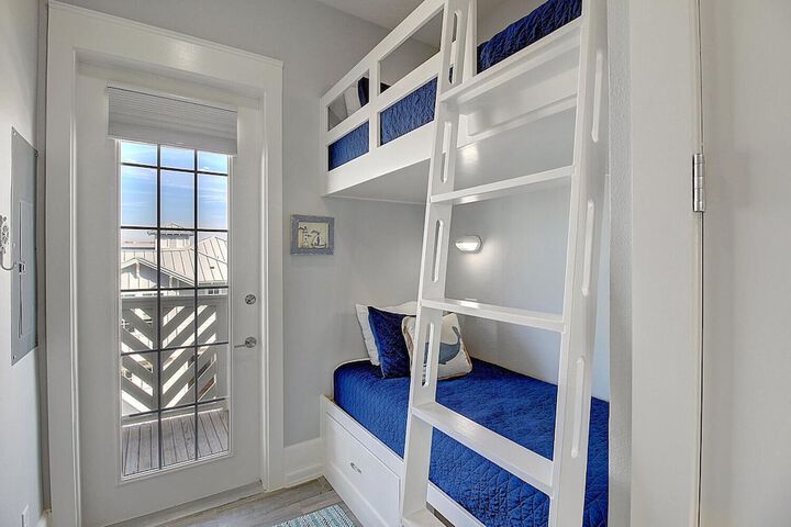 Room 21 of 44