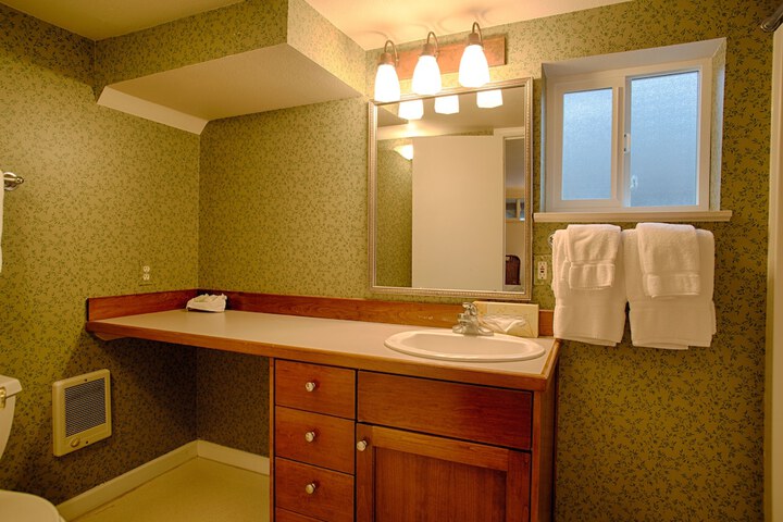 Room 195 of 231