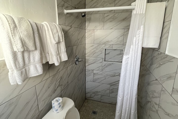 Room 18 of 26