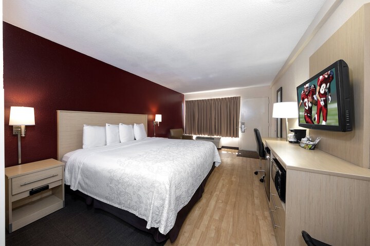 Room 36 of 74