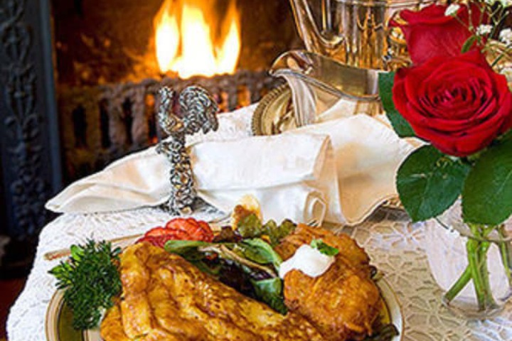 Dining 56 of 61