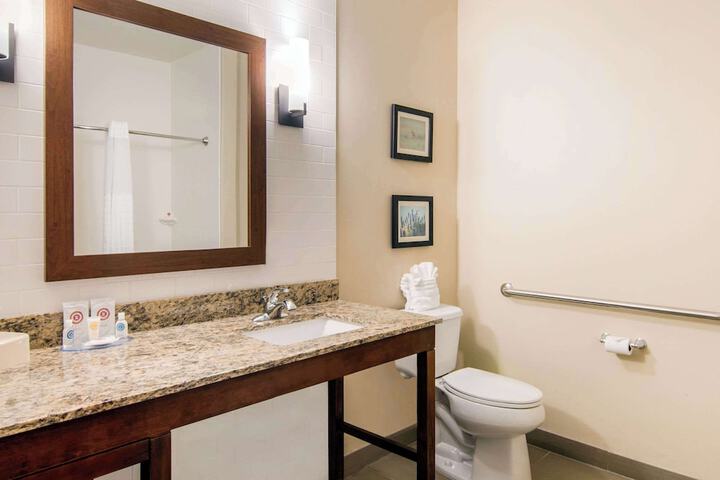 Comfort Inn & Suites Independence
