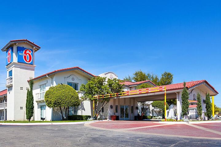 Hotel 3 of 52