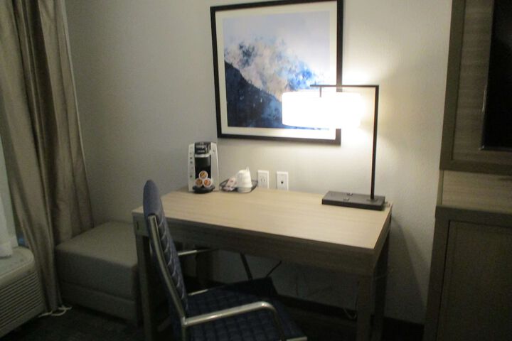 Room 7 of 19