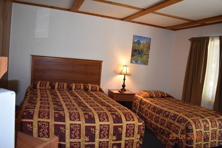 WHITE CHIEF MOUNTAIN LODGE