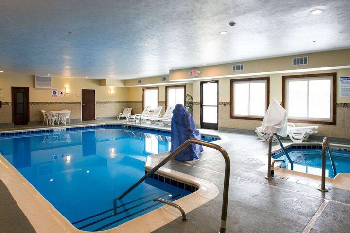 Comfort Suites Benton Harbor - St. Joseph