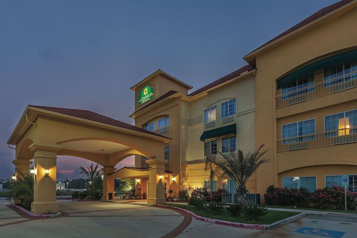 Hotel 6 of 33