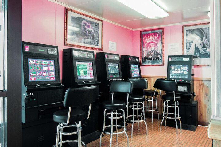 Room 11 of 25