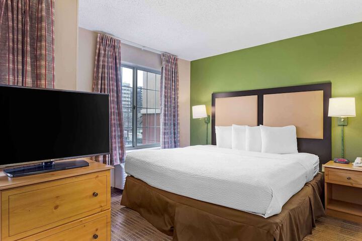 Room 21 of 33