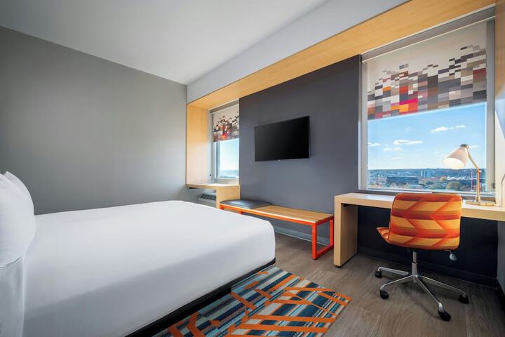 Room 29 of 59