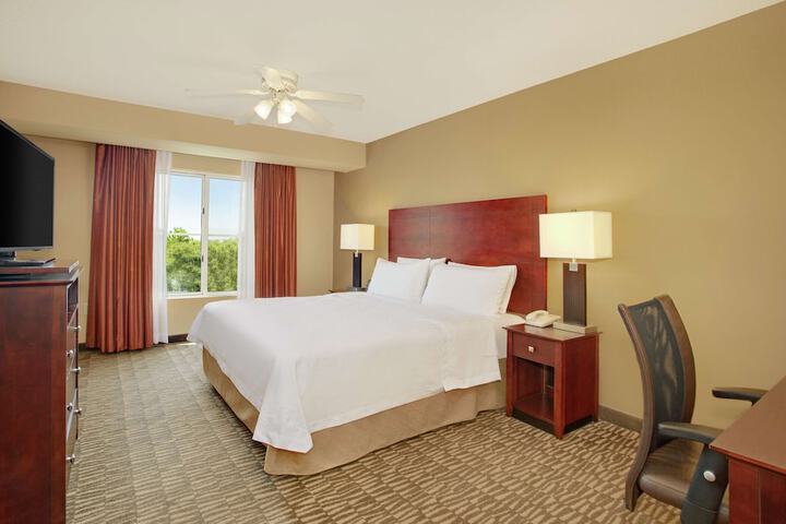 Room 25 of 29