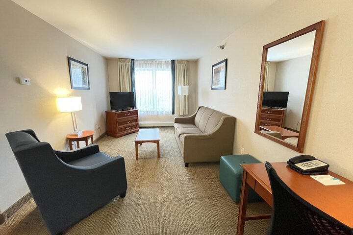 Smart Suites an Ascend Collection Hotel