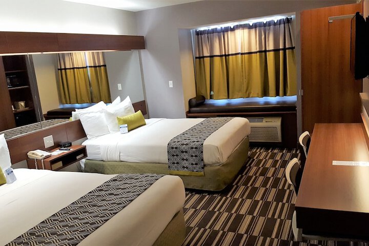 Microtel Inn & Suites by Wyndham Bellevue / Omaha