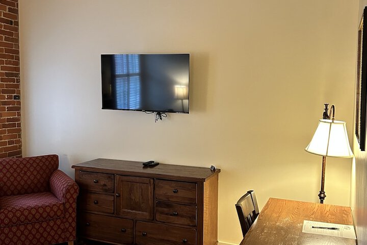 Room 90 of 128