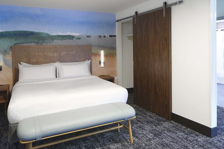 Room 26 of 35