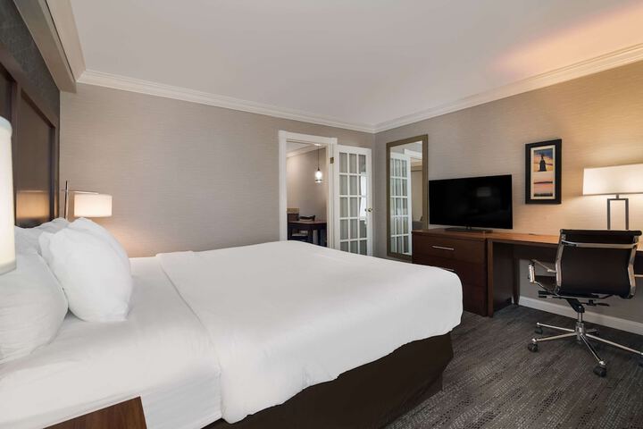 Room 45 of 65