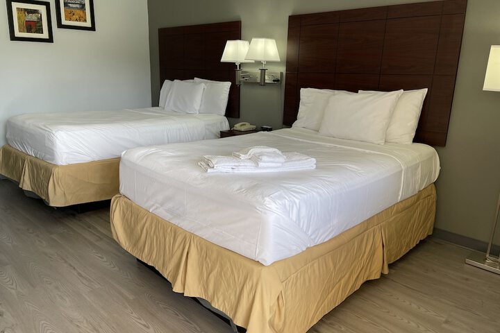 Room 25 of 38