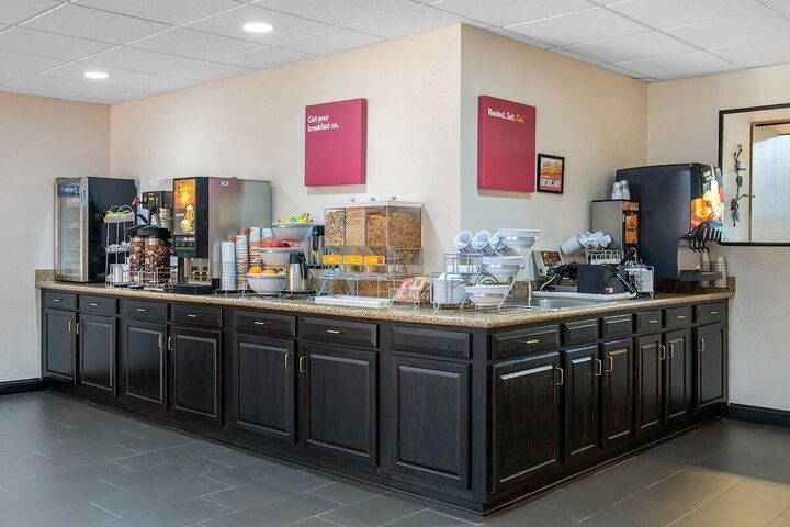Comfort Suites Louisville Airport