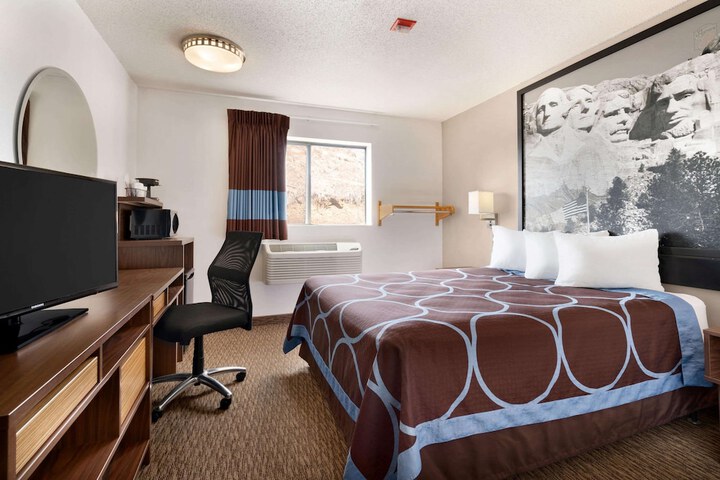 Room 30 of 41