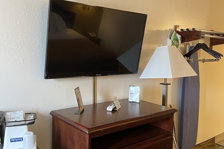 Travelodge by Wyndham La Porte / Michigan City Area