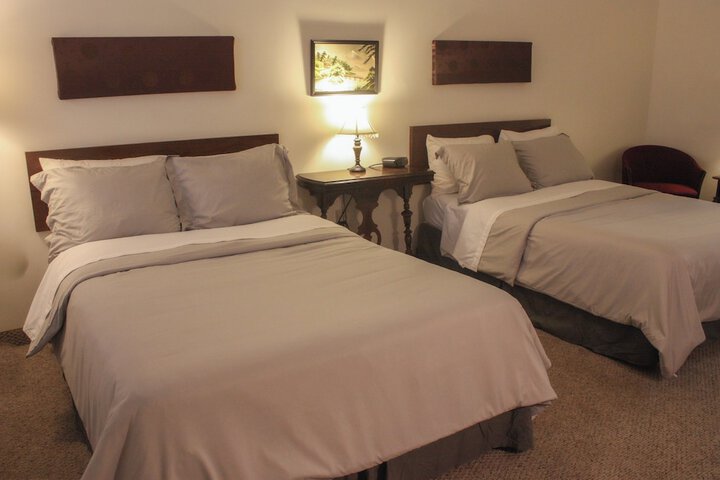 Room 10 of 16