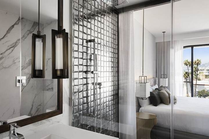 Dream Hollywood by Hyatt