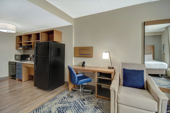 Room 42 of 61