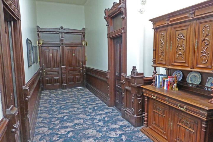 Ballroom/Hall 64 of 65