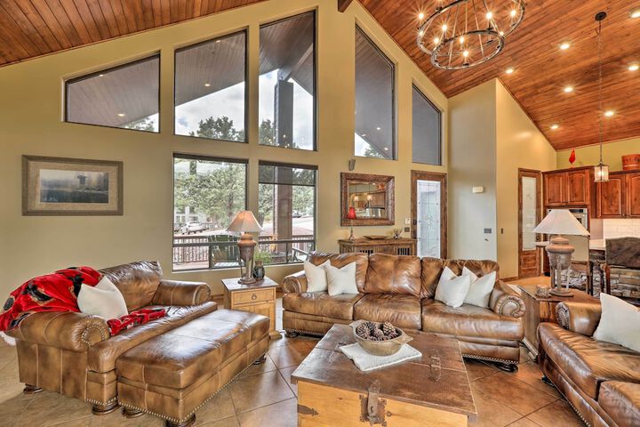 AZ Rim Retreat in Pine W / deck Hot Tub & Views!