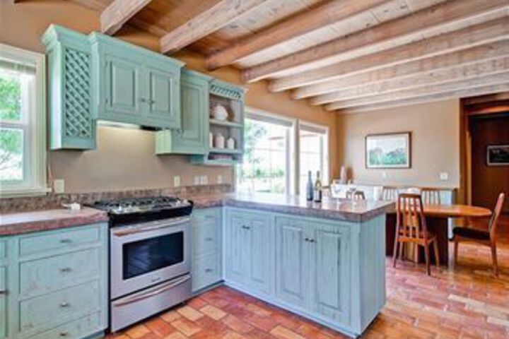 Vina Robles Guest 4 Br Home by RedAwning
