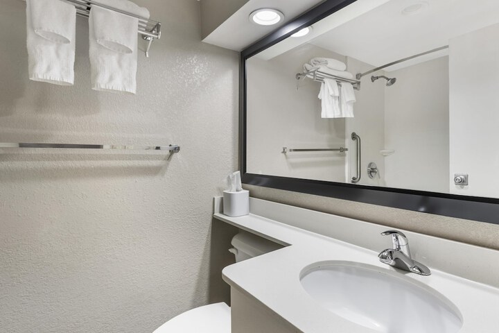 Best Western Gateway Adirondack Inn