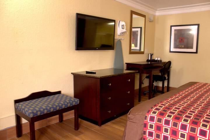 Room 15 of 20