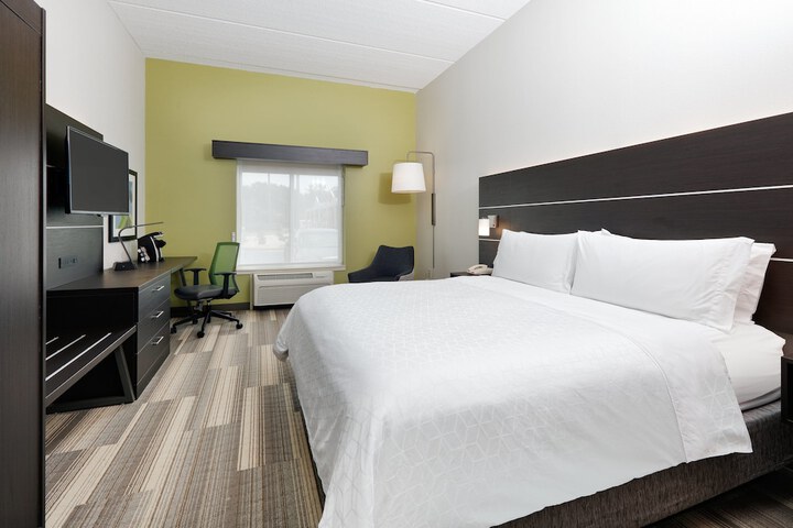 Holiday Inn Express & Suites Dublin by IHG